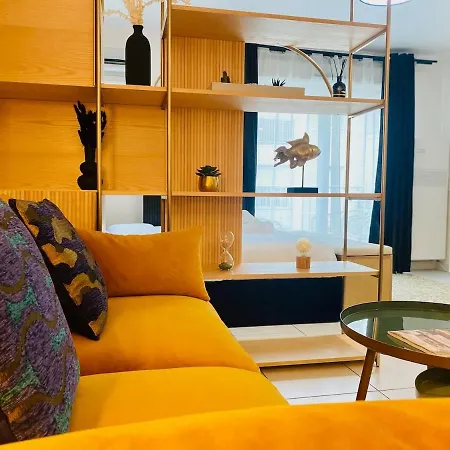 Daire 'l'elegant' Centre, Parking Prive, Clim, Terrasse *