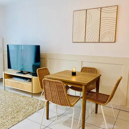 Appartement 'l'elegant' Centre, Parking Prive, Clim, Terrasse Sète